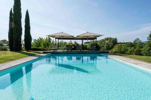 Басейн, Villa al Vento by Mmega in Монтеваркі