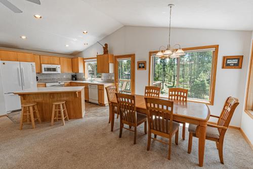 Warbler - Unit 15, Sunriver (photo 5)