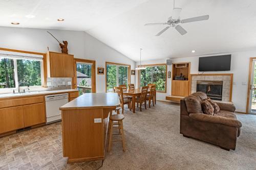 Warbler - Unit 15, Sunriver (photo 8)