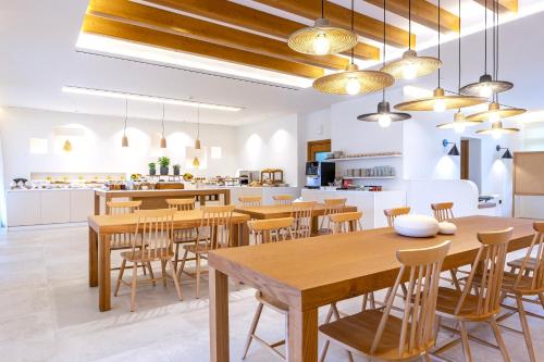 อีเจียน เฮาส์ (Aegean Houses) in แลมบิ