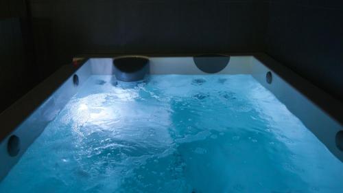 2ndhomes Suite with Sauna & Jacuzzi in Kamppi, Helsinki (photo 5)