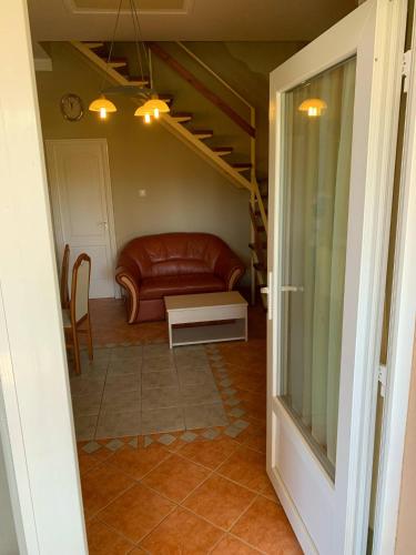 Vilma Balaton Apartmanház (Vilma Balaton Apartmanhaz) in บาลาตองมาเรียฟูร์โด