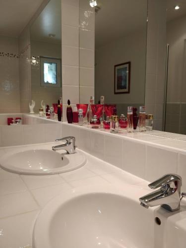 Fürdőszoba, La Maison d'hôtes de La Riviere (La Maison d'hotes de La Riviere) in Chateau-Landon