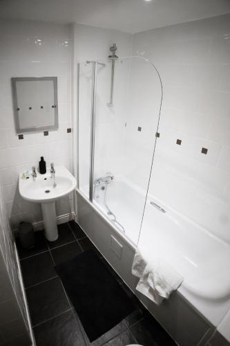 Two-Bedroom Apartment image 7