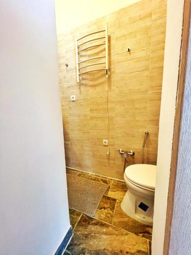 One-Bedroom Apartment image 9