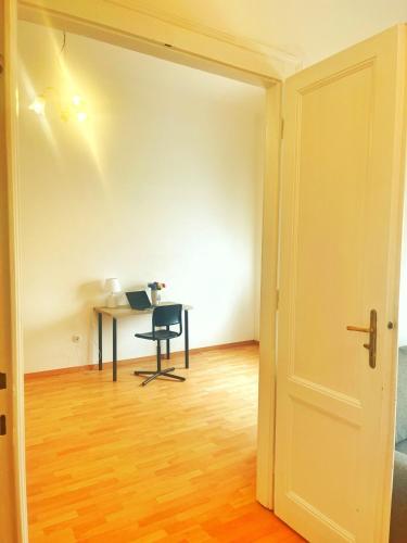 One-Bedroom Apartment image 8