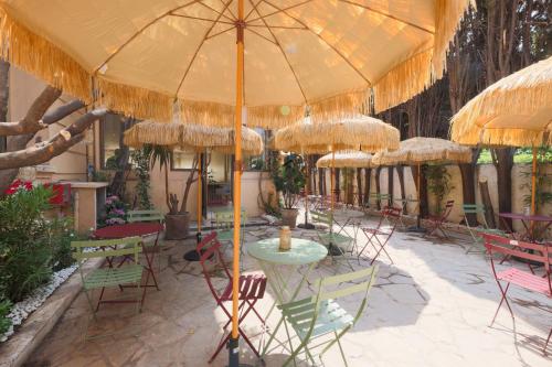 สวน, Hôtel Lou Juan (Hotel Lou Juan) in เจอ เลส ปาน
