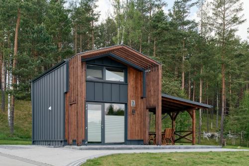 2 bedrooms, 4 beds