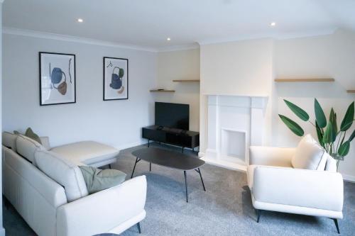 Two-Bedroom Apartment image 4