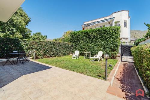 Charming Holiday Home in Palermo in 蒙德罗