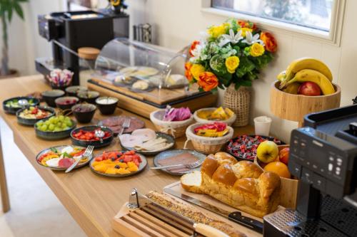 อาหารและเครื่องดื่ม, Hôtel Lou Juan (Hotel Lou Juan) in เจอ เลส ปาน