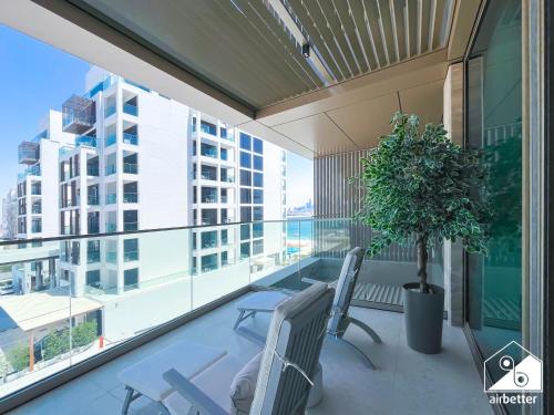 Luxury Beachfront 1BR on Palm Jumeirah & Balcony - image 14