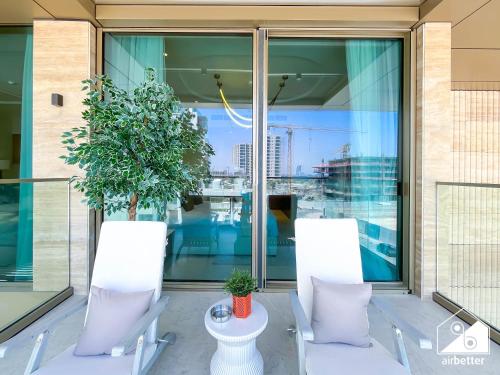 Luxury Beachfront 1BR on Palm Jumeirah & Balcony - image 13