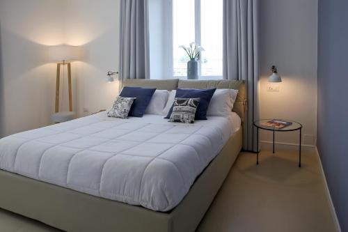 PETIT B&B - in centro a due passi dalla stazione e dai traghetti – Salerno, UT