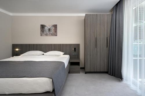 Double or twin room, deluxe