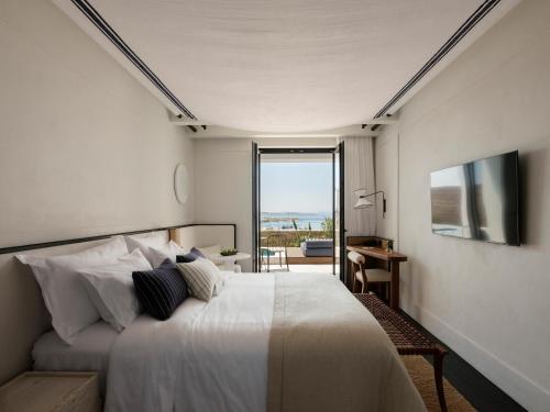 Junior Suite with Sea View and Outdoor Hot Tub room in Anandes Hotel-Adults Only