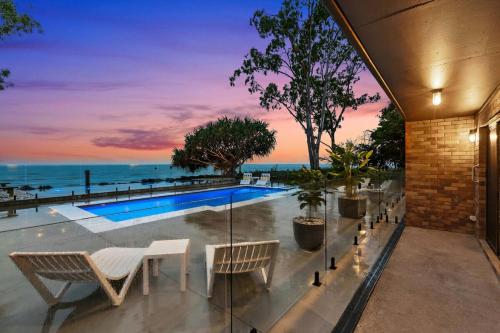 Salt & Stone Villa on the beach - Villa 2, Burrum Heads (foto 4)