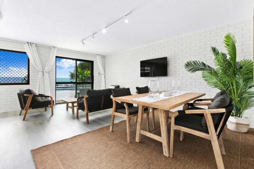 Salt & Stone Villa on the beach - Villa 2, Burrum Heads (foto 10)