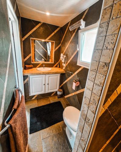 Superior Double Room with Balcony image 4