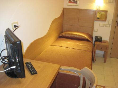 1 twin bed