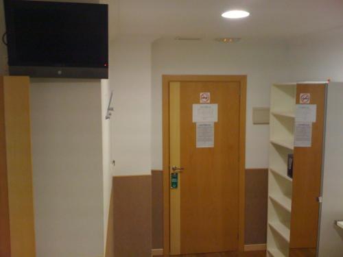 Hostal Gaudi Cuenca - image 2