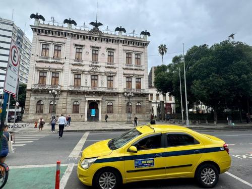 Estudio Moderno no Catete – Proximo ao Metro in Gloria