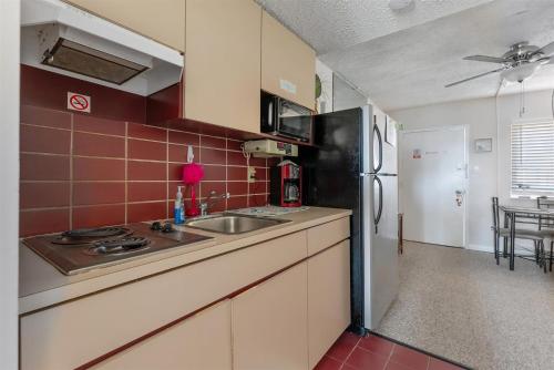 225 E Wildwood Ave, Unit 321 in Wildwood, USA