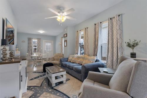 217 W Maple Ave