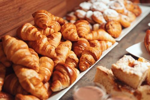 Hotel Ambiance - image 13