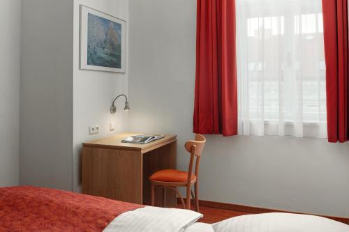 Hotel Ambiance - image 3