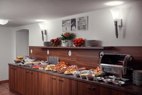 Hotel Ambiance - image 9