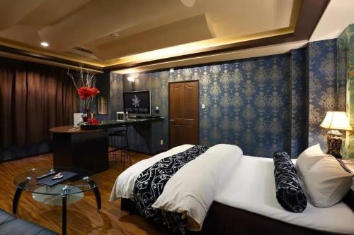 HOTEL the ROOMS - Couple's Hotel near 츠루미산