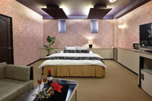 HOTEL the ROOMS - Couple's Hotel
