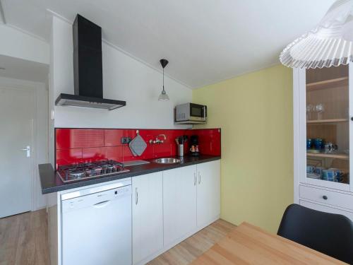 مطبخ, Beach House in Callantsoog near Scenic Beach in كالانتسوج