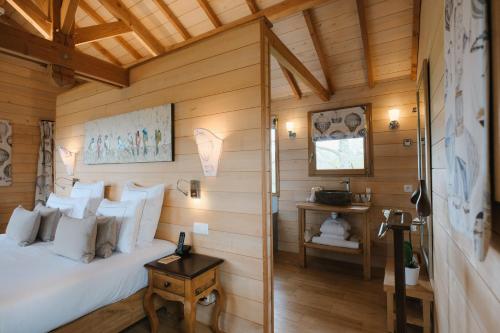 2 twin beds