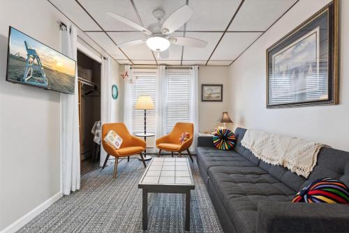 1 Bedroom Apartment With A Private Yard And Beach Access image