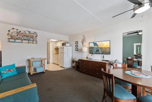 6201 Ocean Ave, Unit 310 in Wildwood, USA