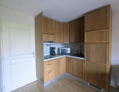 Konyha, Fréjus plage T1 bis climatisé- 4 Pers - balcon- côte d'Azur (Frejus plage T1 bis climatise- 4 Pers - balcon- cote d'Azur) in Frejus Plage