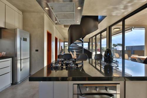 Casa Maravilhosa em Riviera Santa Cristina Xlll in Itaí