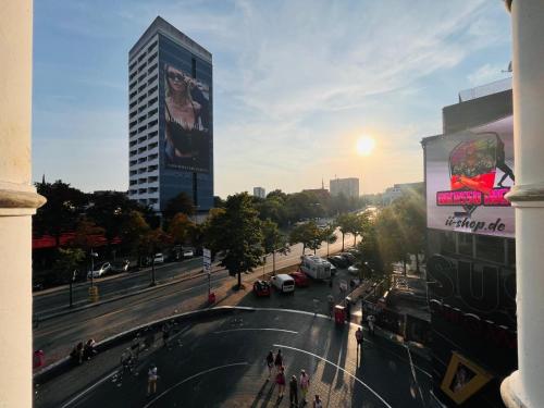 FeWo Beatles Platz Reeperbahn Ecke Große Freiheit, Hamburg (photo 3)