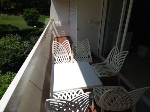 Antibes le Vauban grand 2 pieces parking in La Pagane