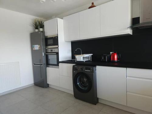 Antibes le Vauban grand 2 pieces parking in La Pagane