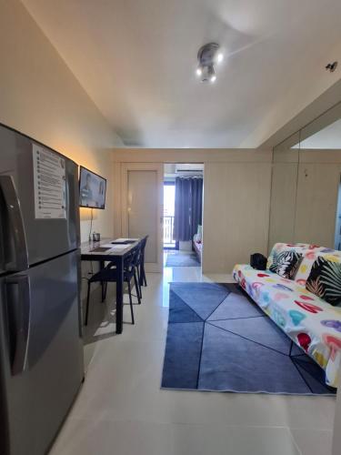 King of kings at SEA RESIDENCES, Manila (photo 3)