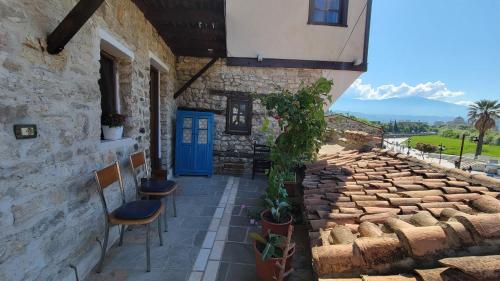 Фасада на хотела, GuestHouse Mangalem in Берат