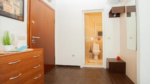 River Apartment by Flat Manаger, София (фото 7)