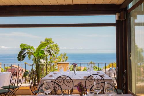 周邊環境, Best Western Hotel Santa Caterina in 阿奇雷亞萊