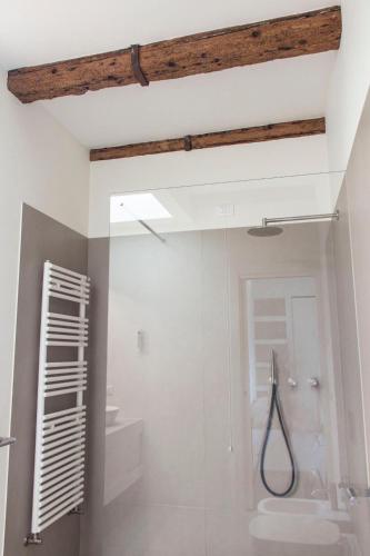 Ca Farnese beautiful big apartment in trad area - image 6