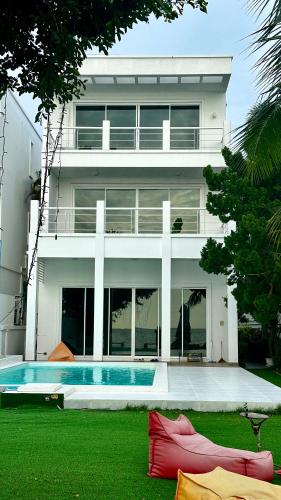 Hi Yang Seaview Villa