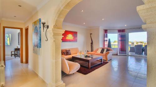 Deluxe Villa image 6