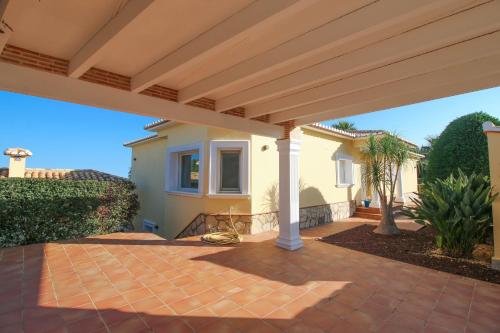 Deluxe Villa image 3